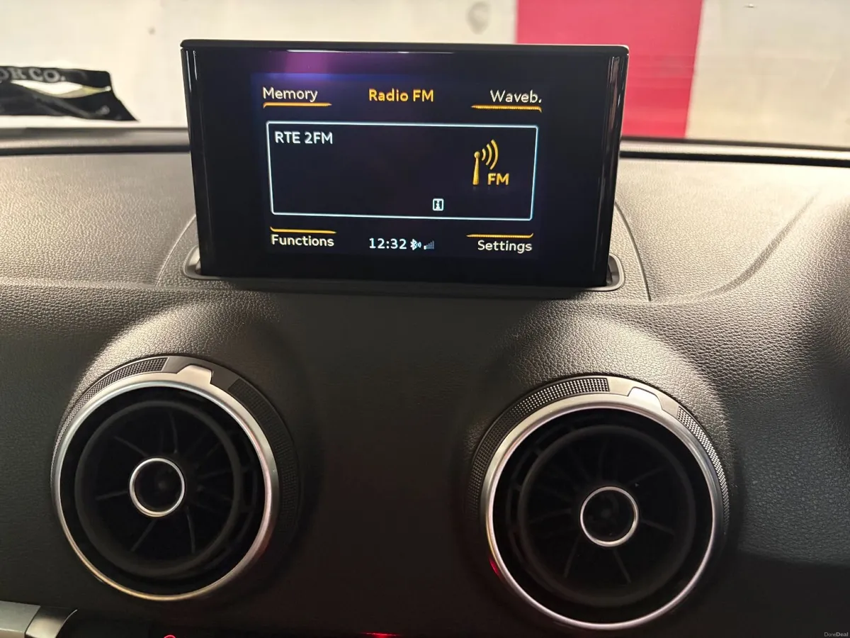 2015 Audi A3 1.6 TDI SE Technik Ultra - Image 4