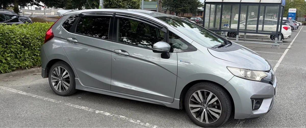 Honda fit hybrid S - Image 1