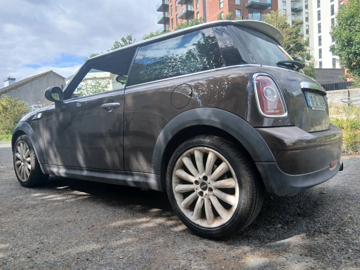 Mini Cooper six months road tax 2000 - Image 4
