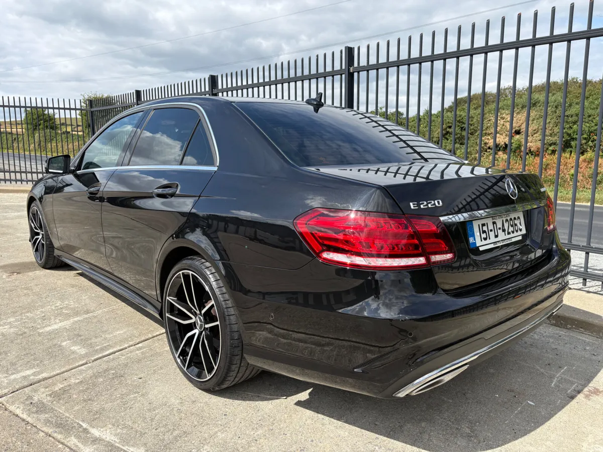 Mercedes-Benz E220 AMG - Image 6