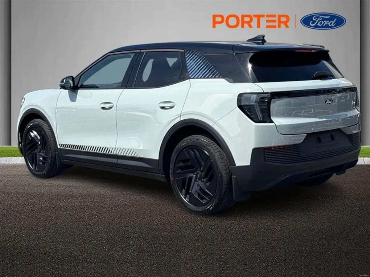 Ford Explorer *COLLECTION EDITION* - Image 3