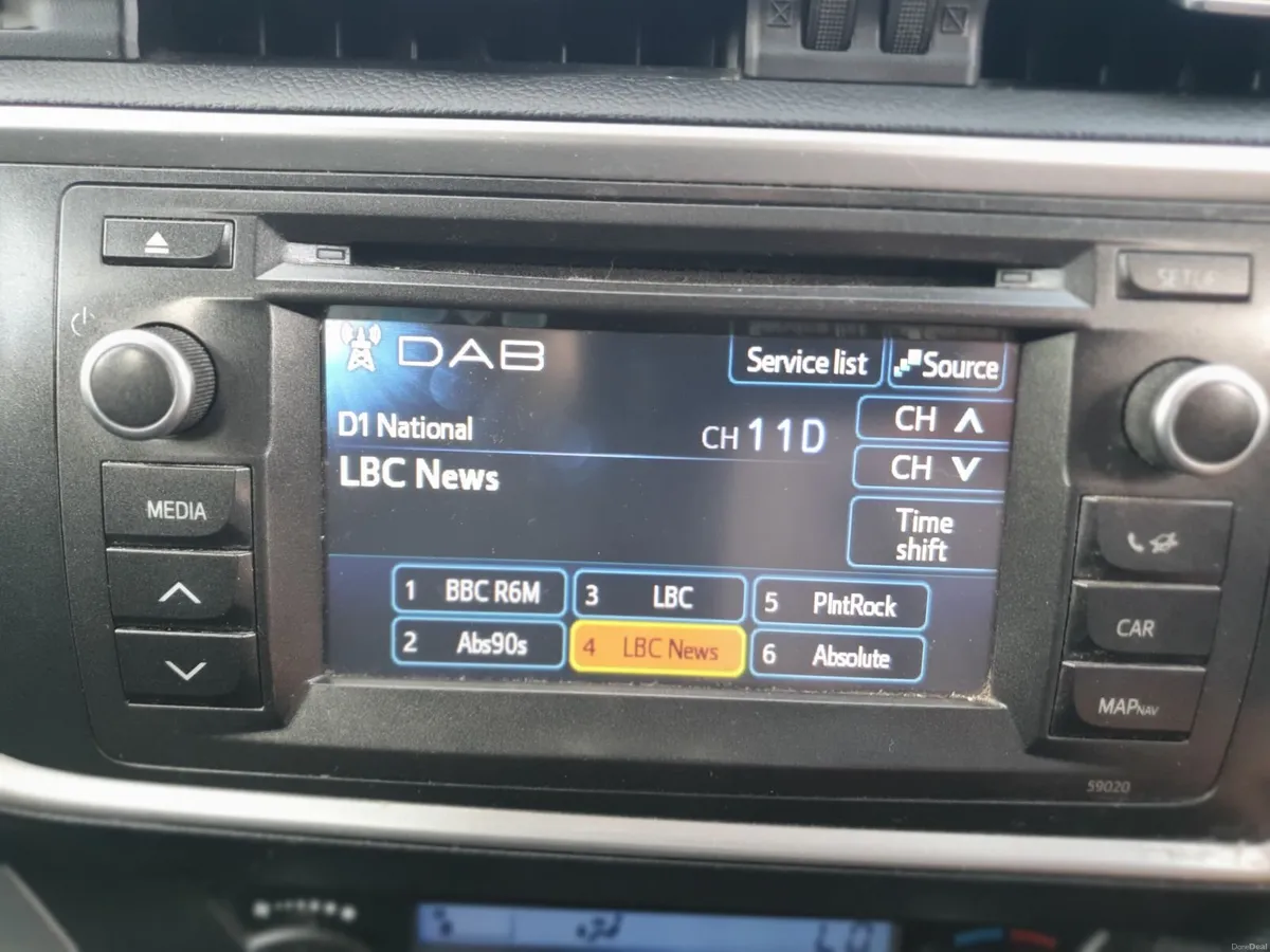 Toyota Auris ( Luna ) 2013 - Image 2