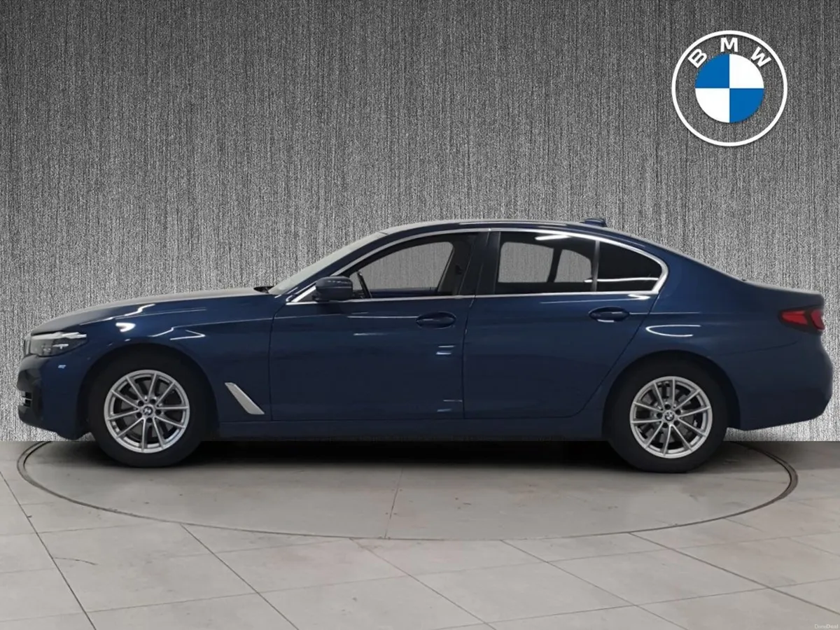BMW 5-Series 520d SE Saloon - Image 3
