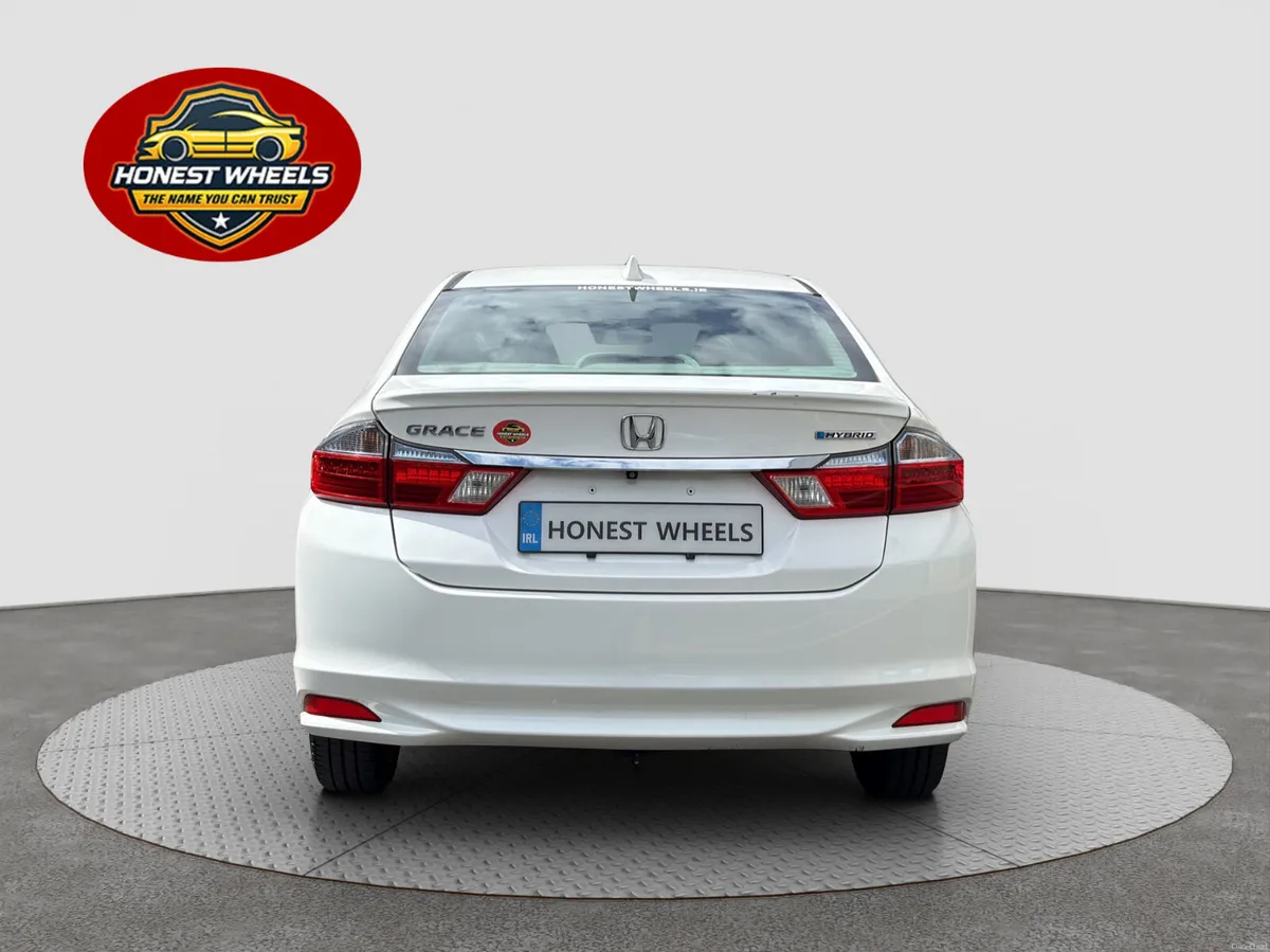 2015 Honda Grace 1.5L Hybrid Automatic - Image 6