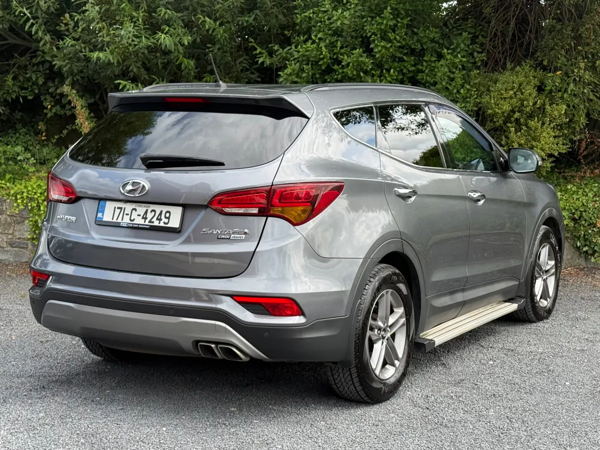 Hyundai Santa Fe Executive (4WD - 7 Seater) - Image 3