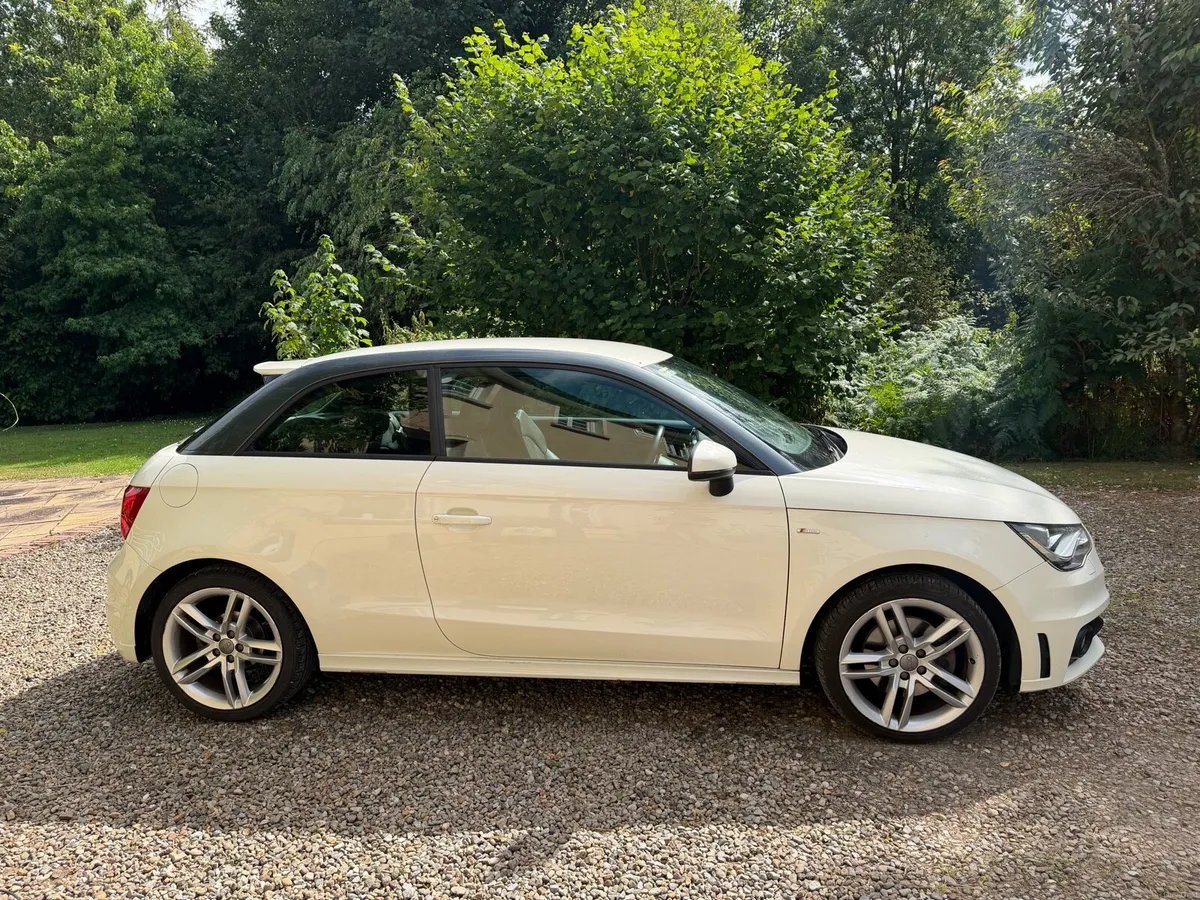 Audi A1 TFSI SLINE STRONIC - Image 3