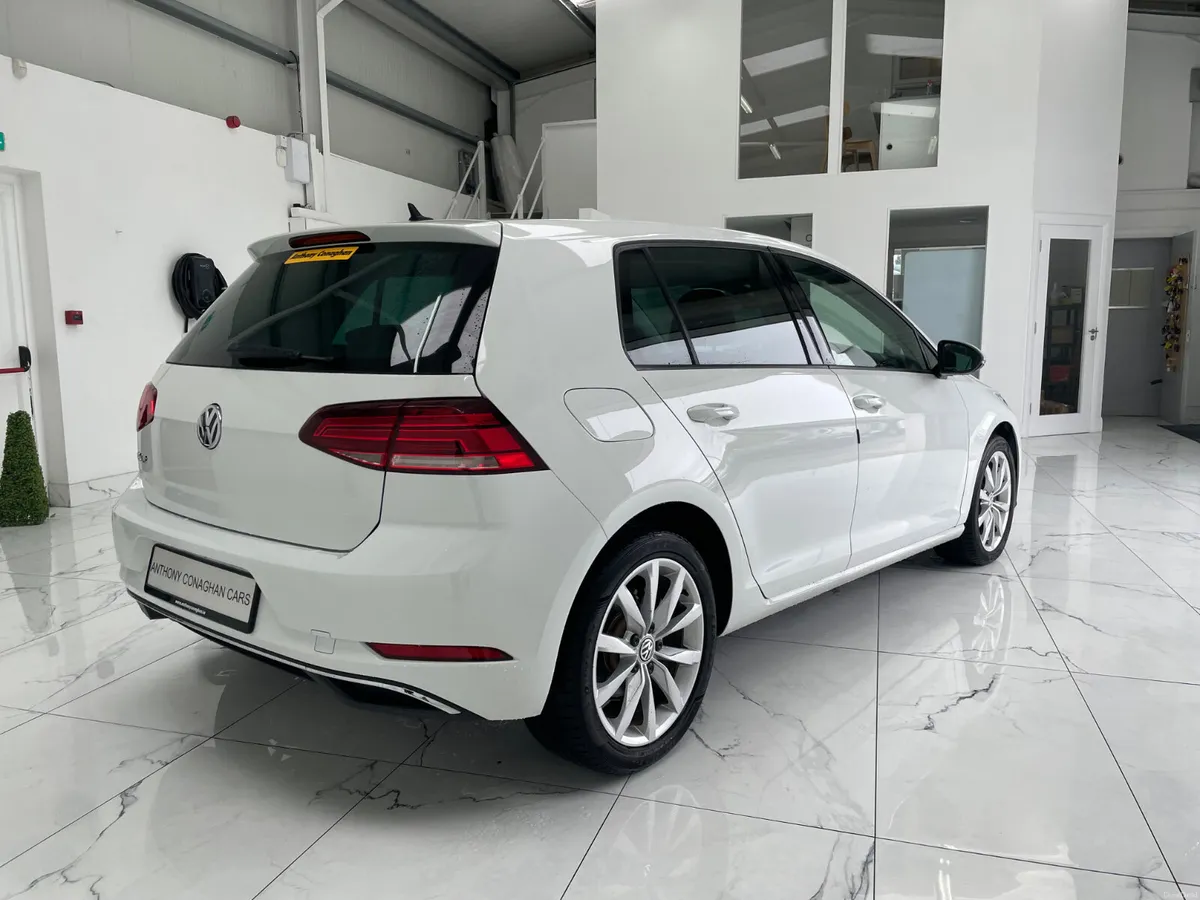 2019 Volkswagen Golf - Image 6