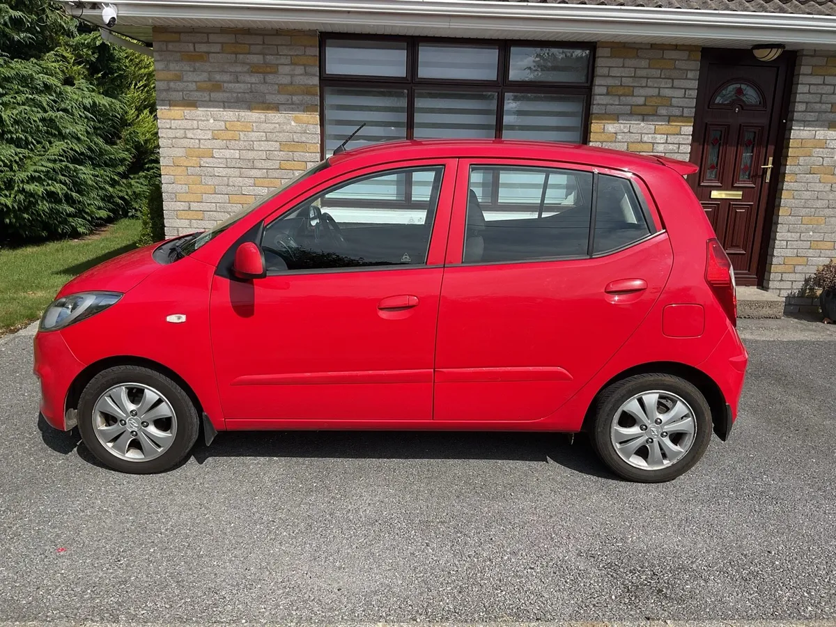 Car - Image 2