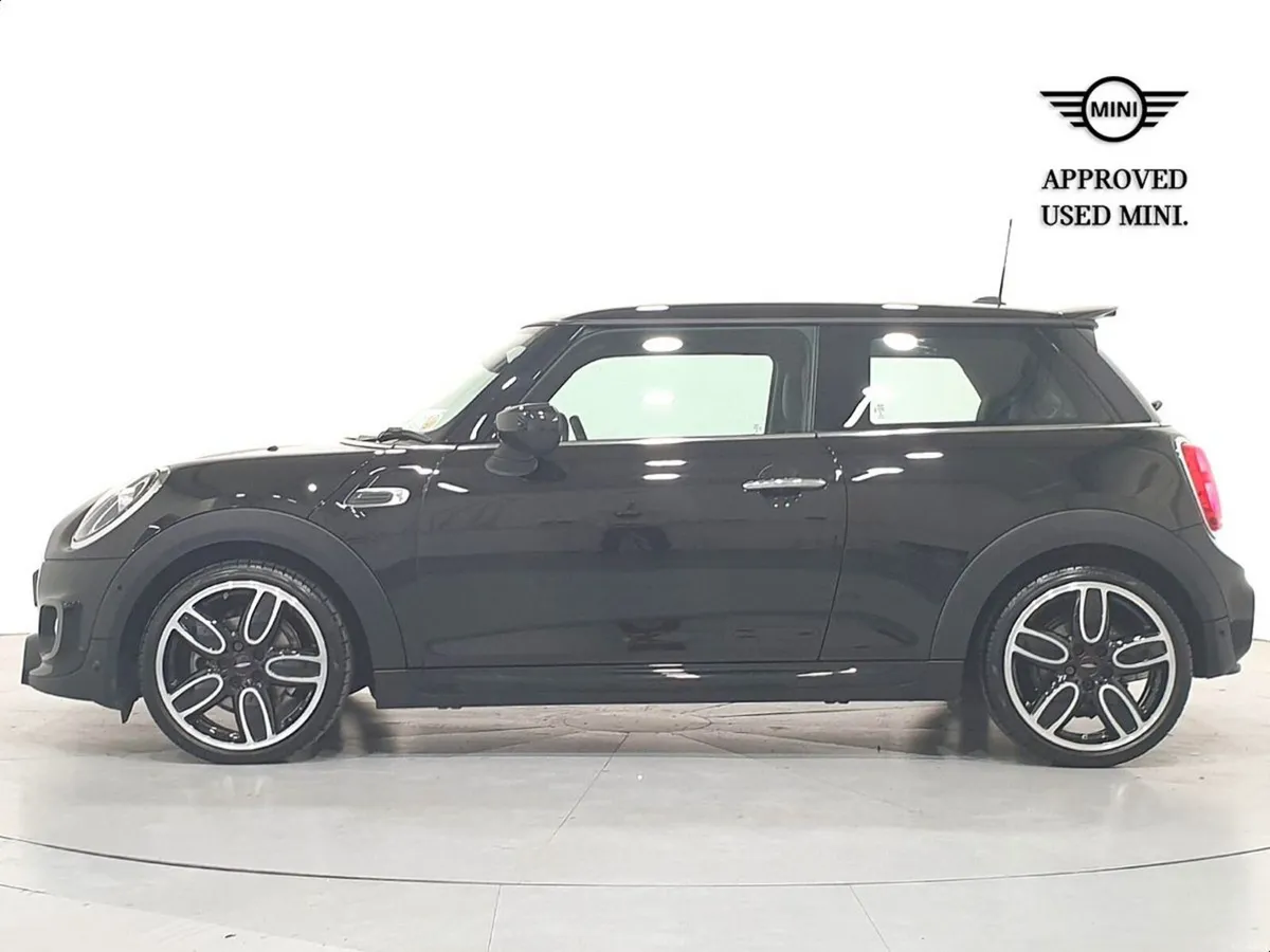 Mini Cooper 3-Door Cooper Sport - Image 3