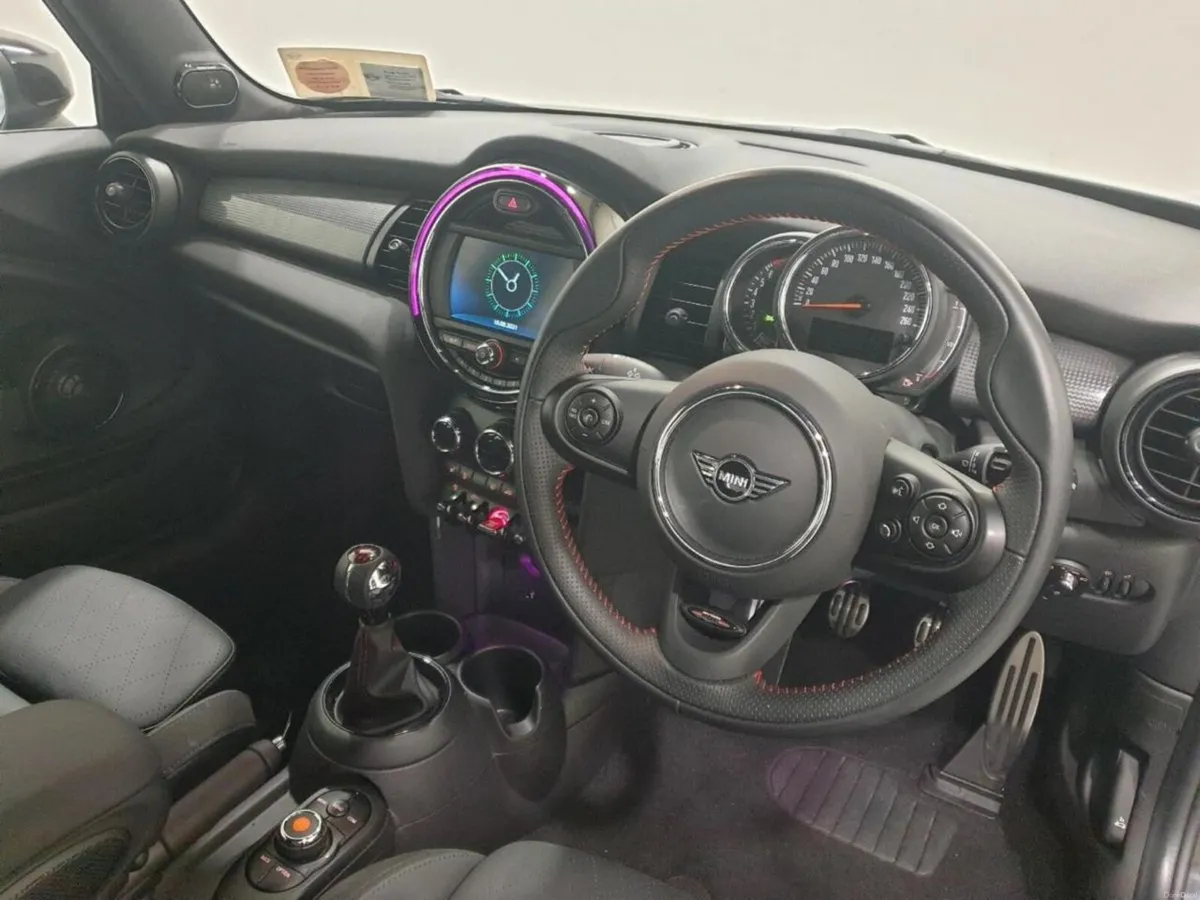 Mini Cooper 3-Door Cooper Sport - Image 6