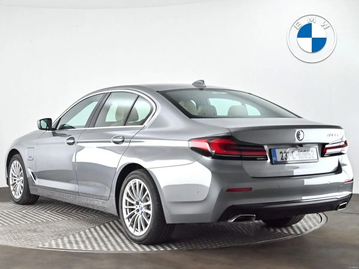 BMW 5-Series 530e SE Saloon - Image 2