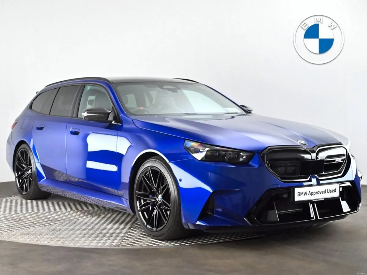 BMW M5 Touring - Image 1