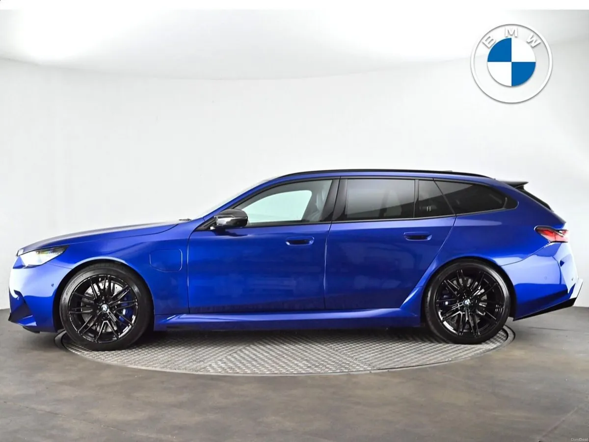 BMW M5 Touring - Image 3