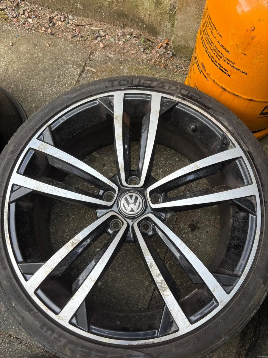 19” VW Pretoria Style Alloys & Tyres – 5x112 - Image 2
