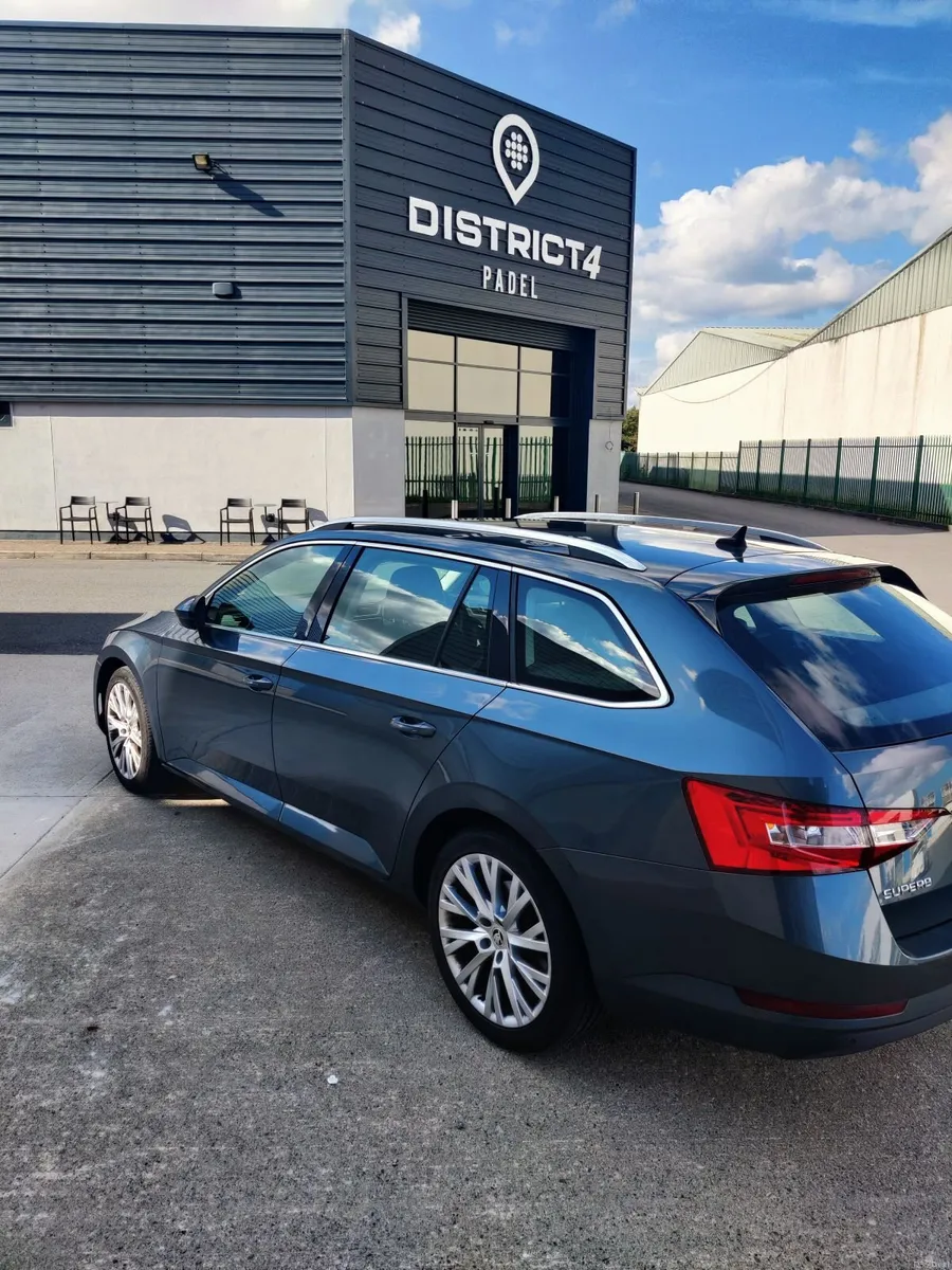 Skoda Superb 2021 - Image 5
