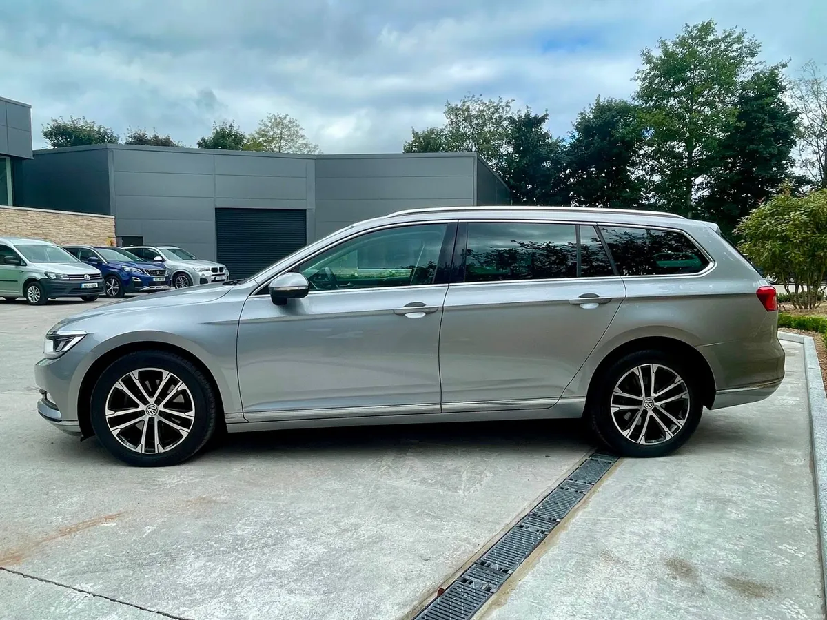Volkswagen Passat - Image 6