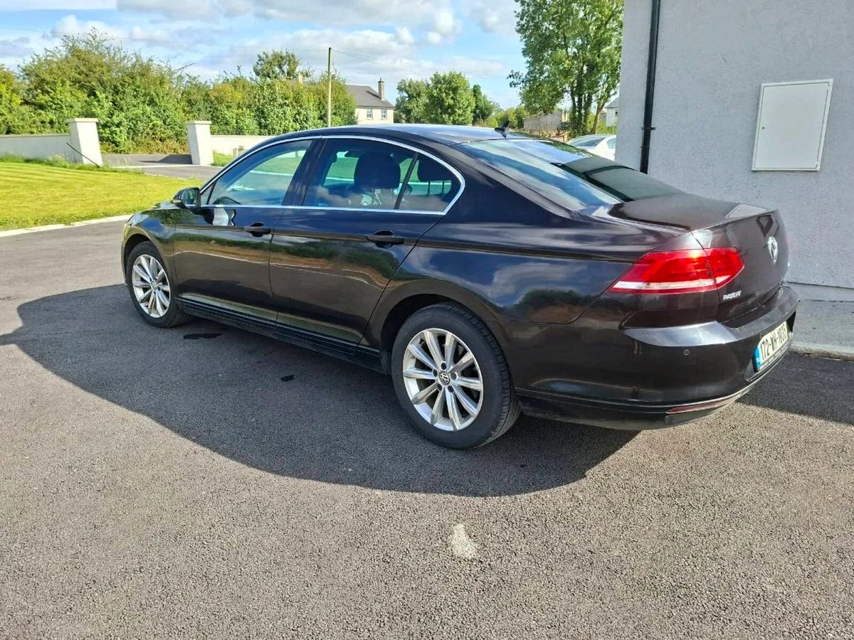 Volkwagen Passat - Image 2