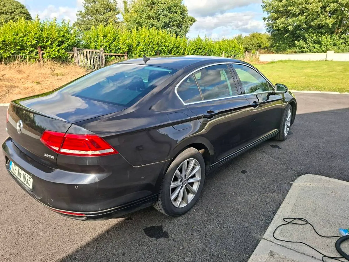 Volkwagen Passat - Image 4