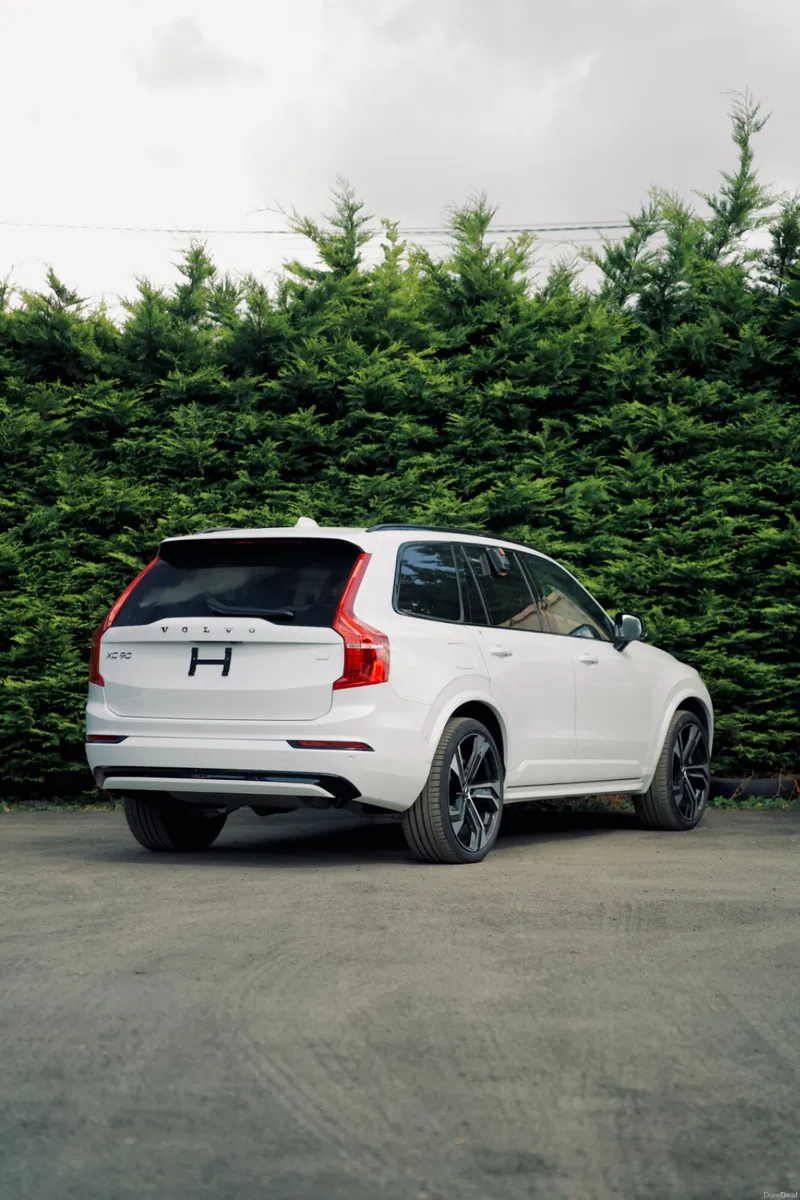 Volvo XC90 T8 Ultimate 2022 | Massage Seats - Image 3