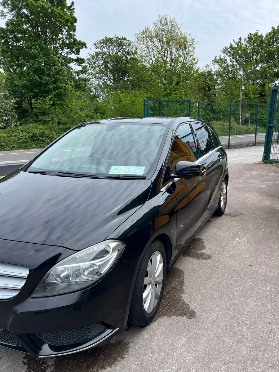 Mercedes Benz B 180 - Image 2