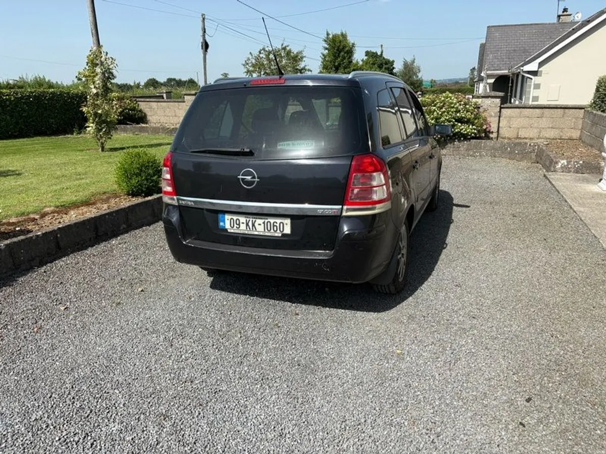 2010 Vauxhall Zafira - Image 1