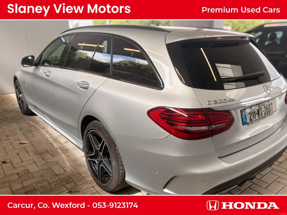 Mercedes-Benz C-Class C SERIES AMG LN NGT ED PREM+ - Image 4