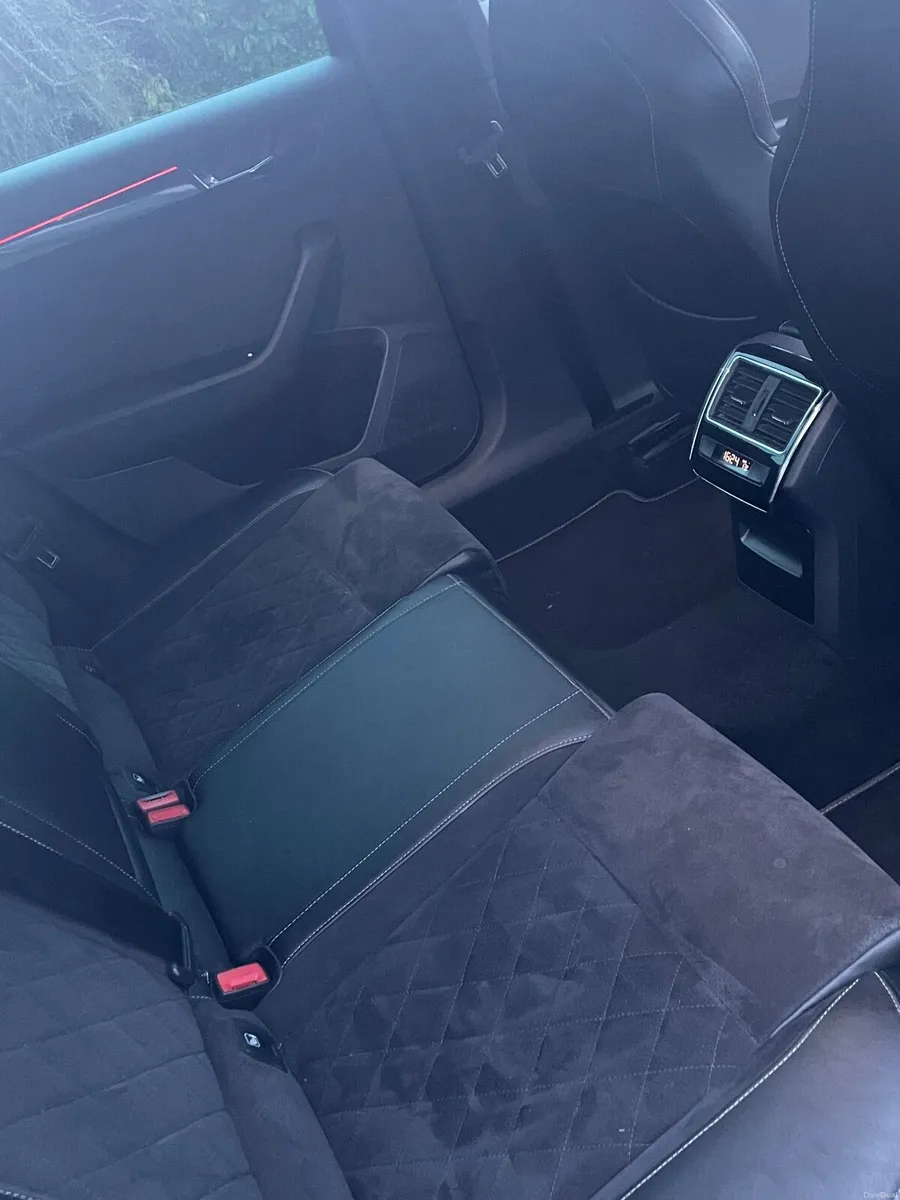 Skoda Superb 2017 - Image 2