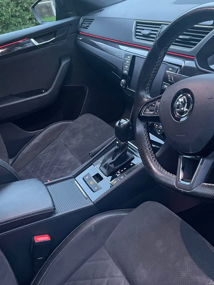 Skoda Superb 2017 - Image 3