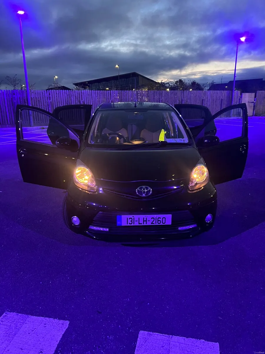 Toyota Aygo 2013 - Image 2