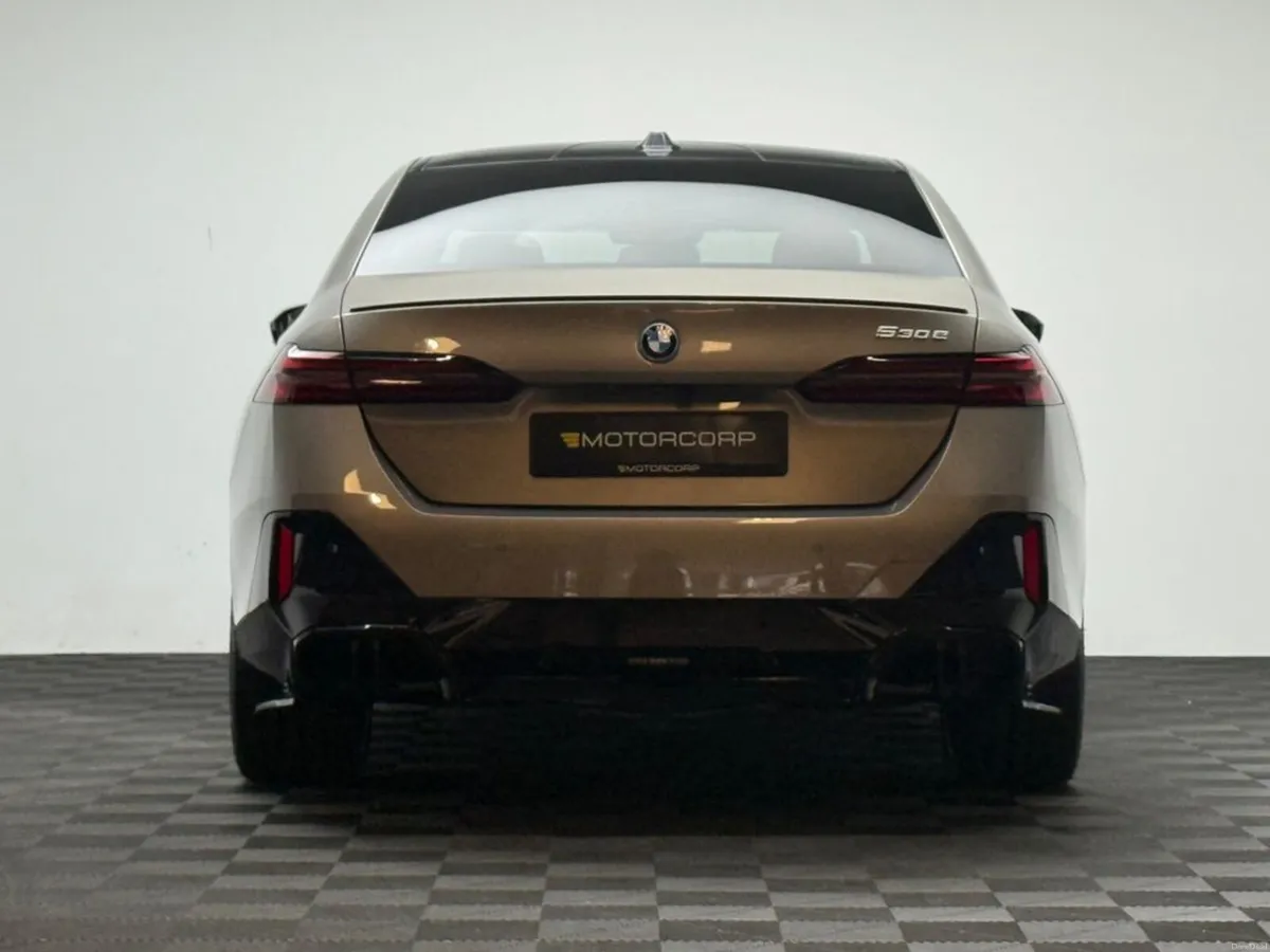 BMW 5-Series 530E M SPORT PRO - Image 6