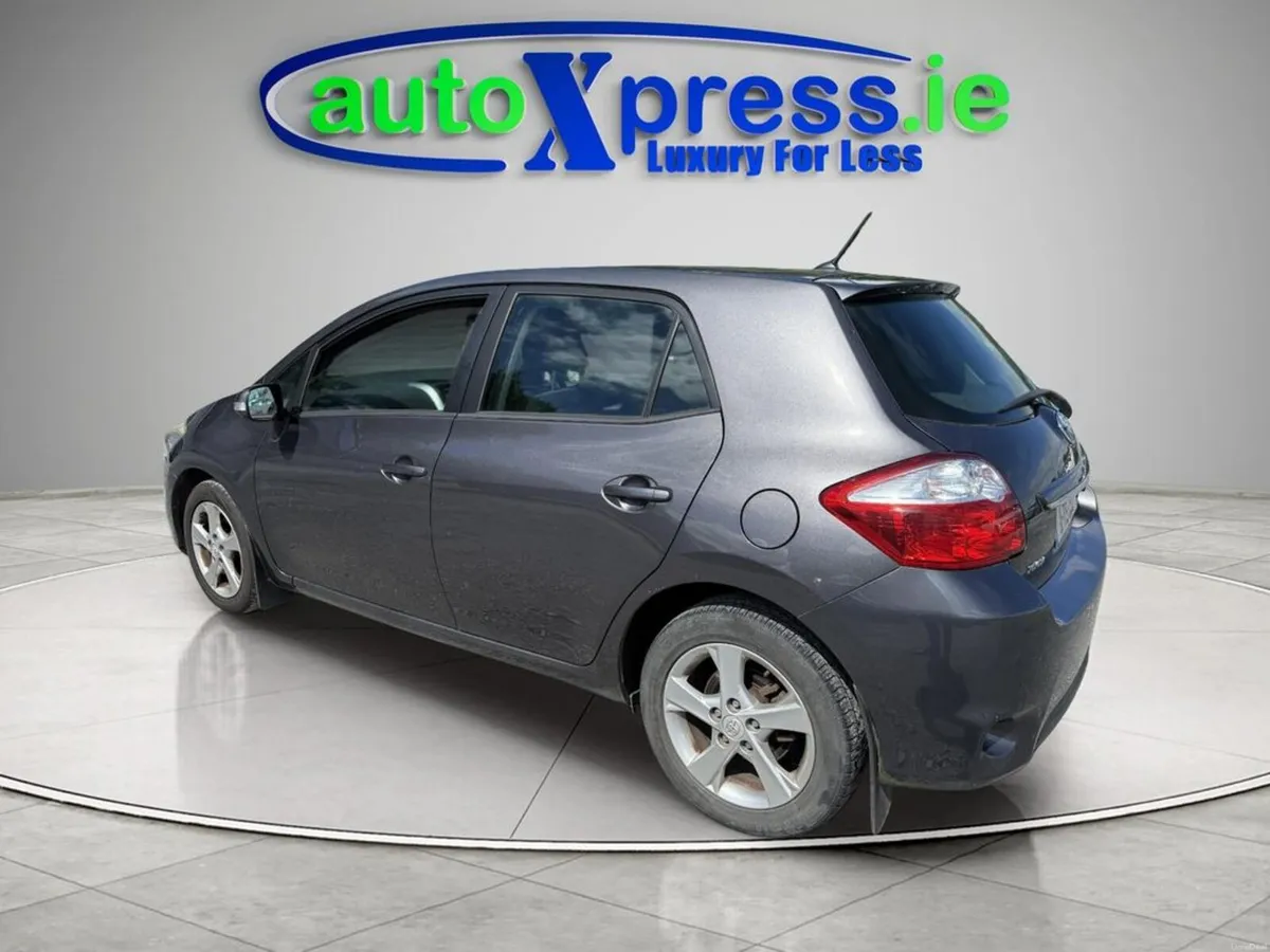Toyota Auris 1.33 5DR Luna MY10 4DR - Image 5