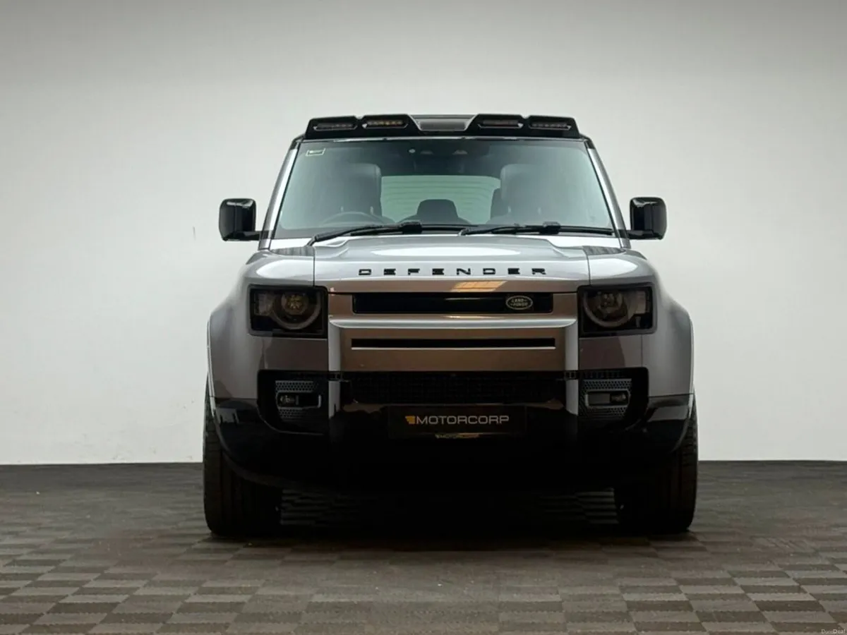 Land Rover Defender HSE X-DYNAMIC - Image 2