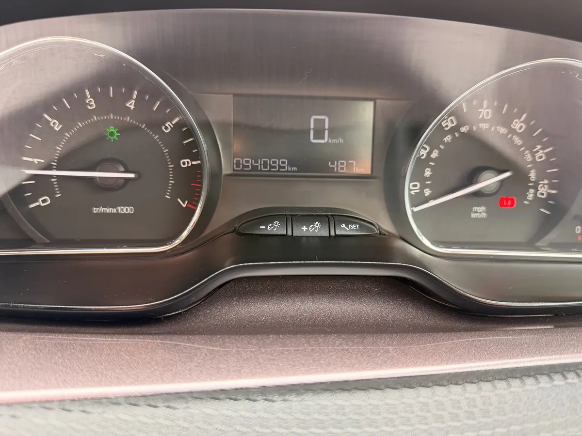 Peugeot 2008 94k km - Image 2