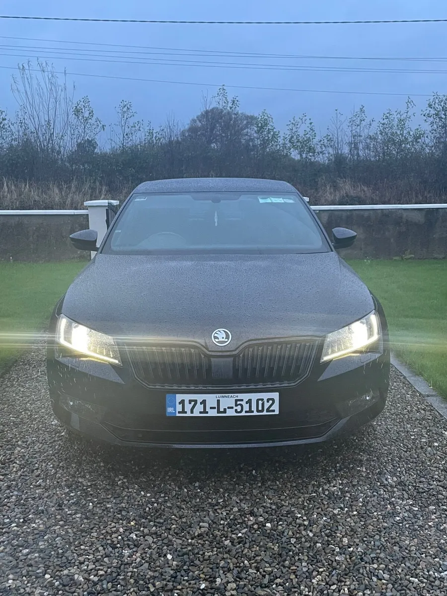 Skoda Superb 2017 - Image 1