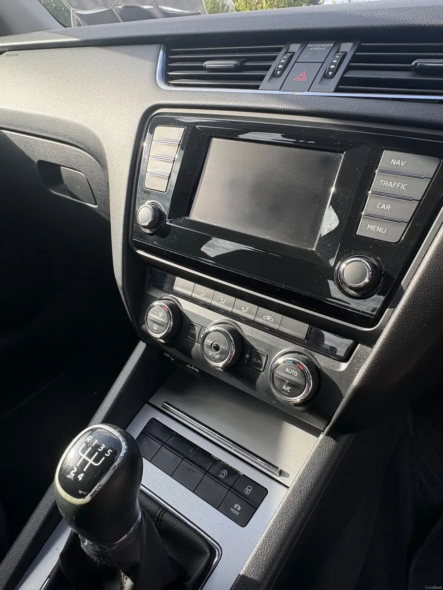 Skoda Octavia 2015 NCT 07/27 - Image 6