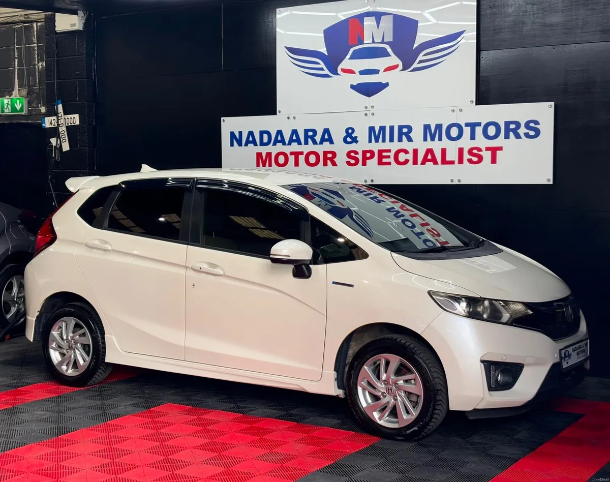 2015  Honda Fit Hybrid - Image 2