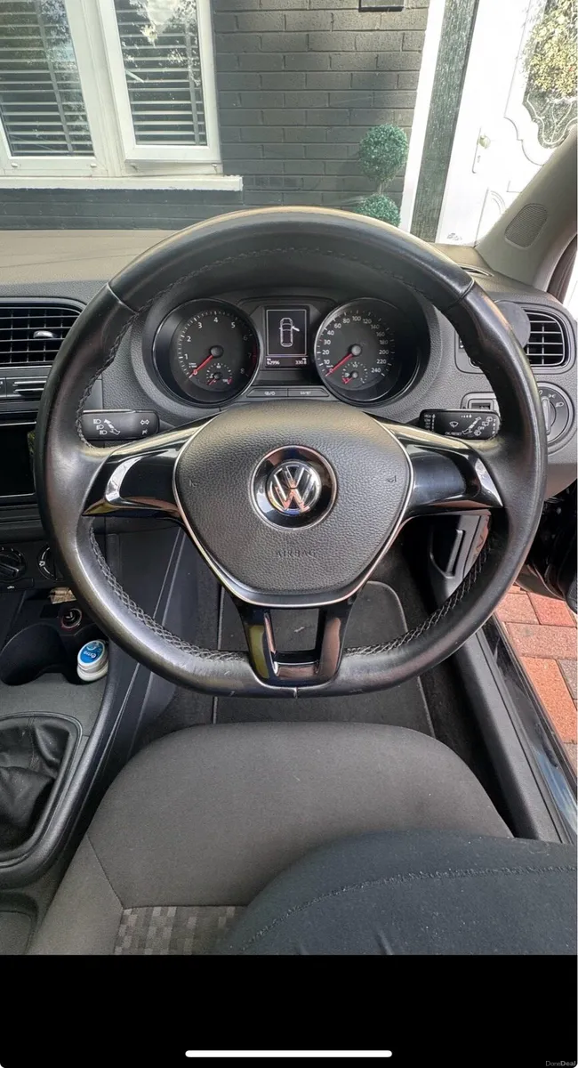 Volkswagen Polol 1.0L, only 63000km. Open to offer - Image 6