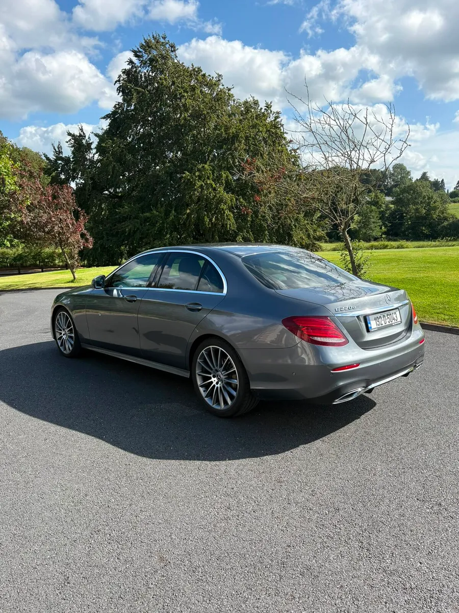 Mercedes E220D - Image 5