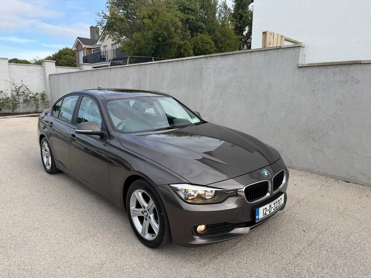 2012 BMW 320D AUTOMATIC LOW MILEAGE !! MINT !! - Image 1
