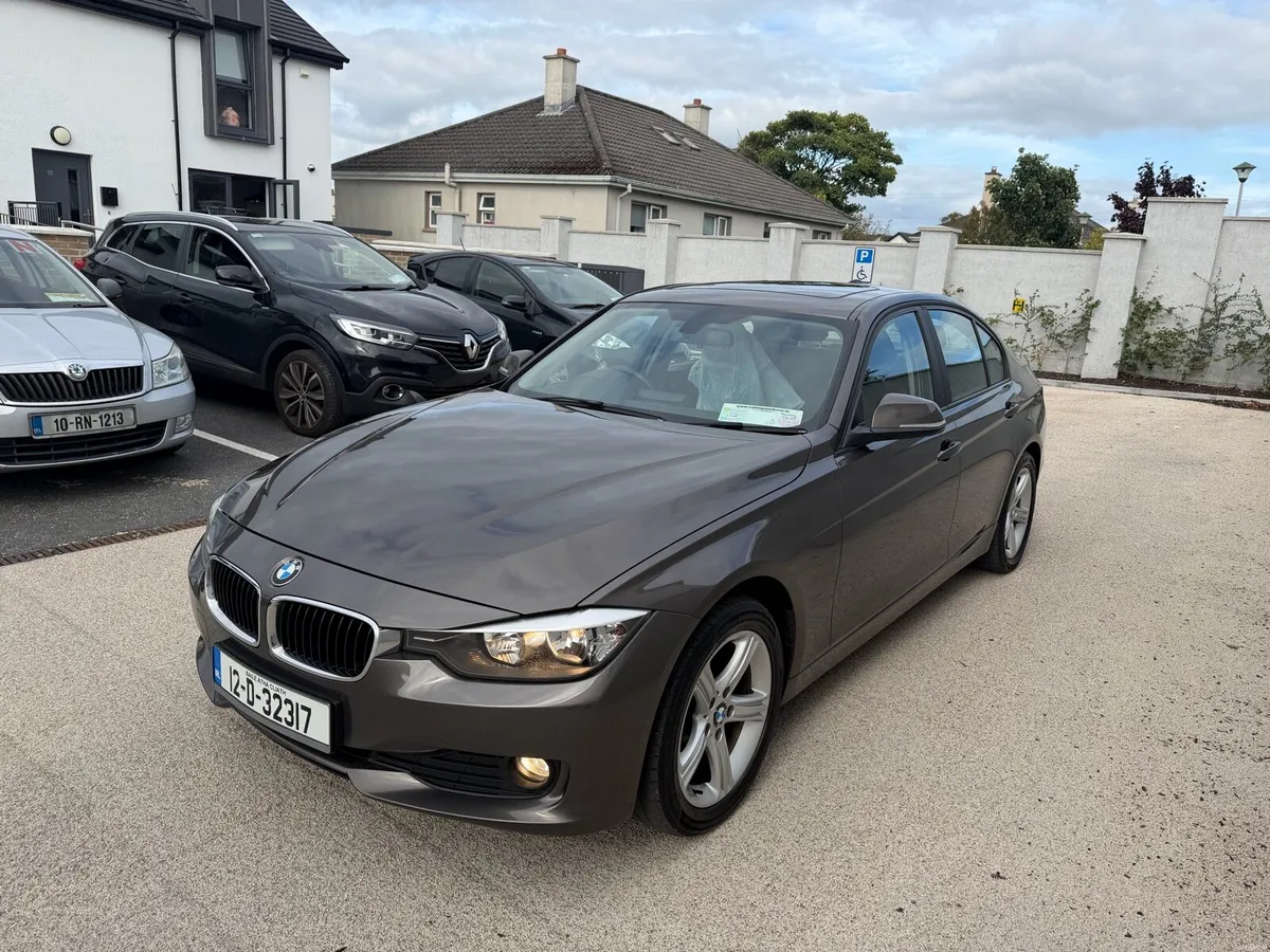 2012 BMW 320D AUTOMATIC LOW MILEAGE !! MINT !! - Image 2