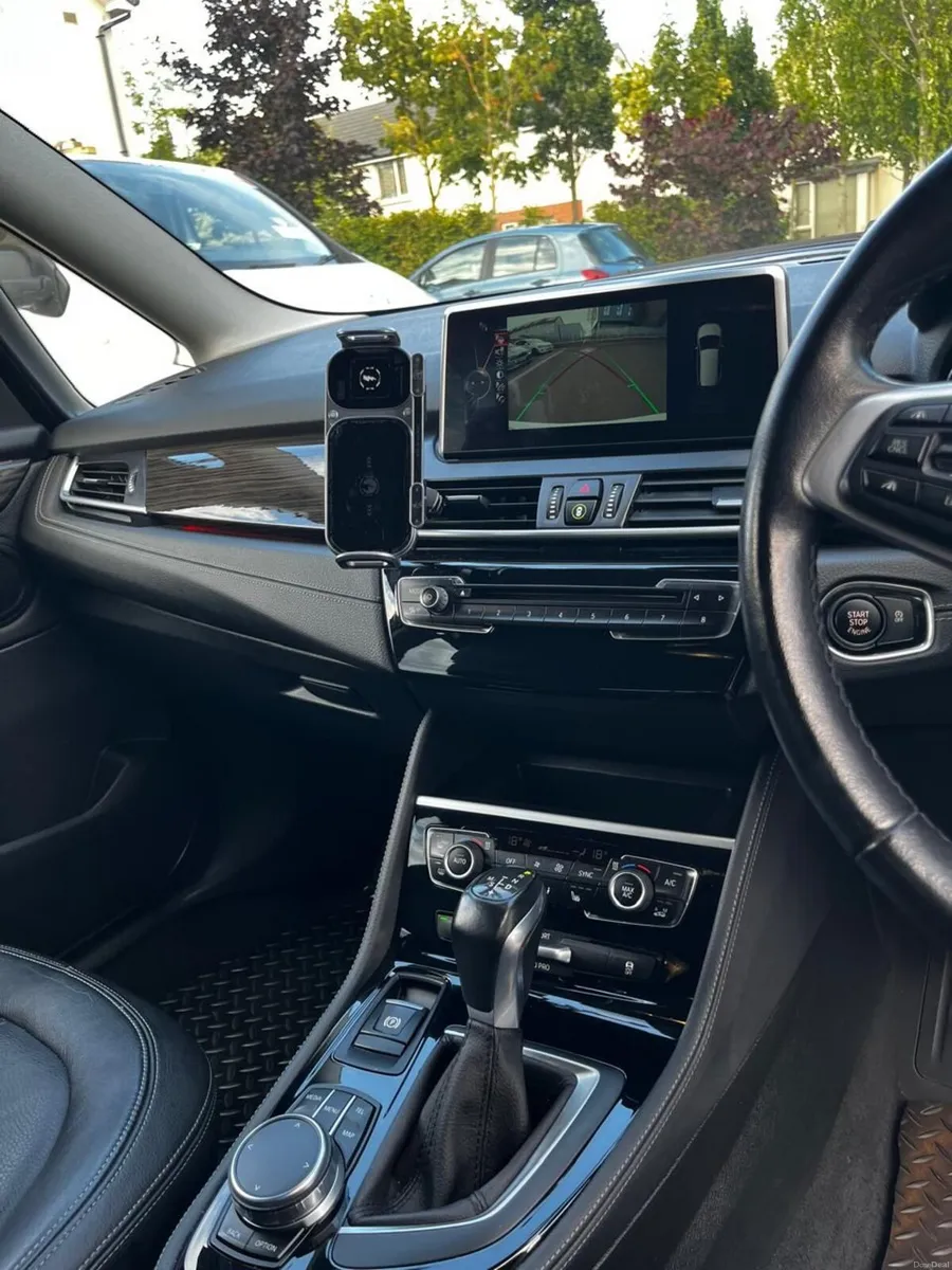 BMW 2017 Full option 7 Seater 218d. - Image 4