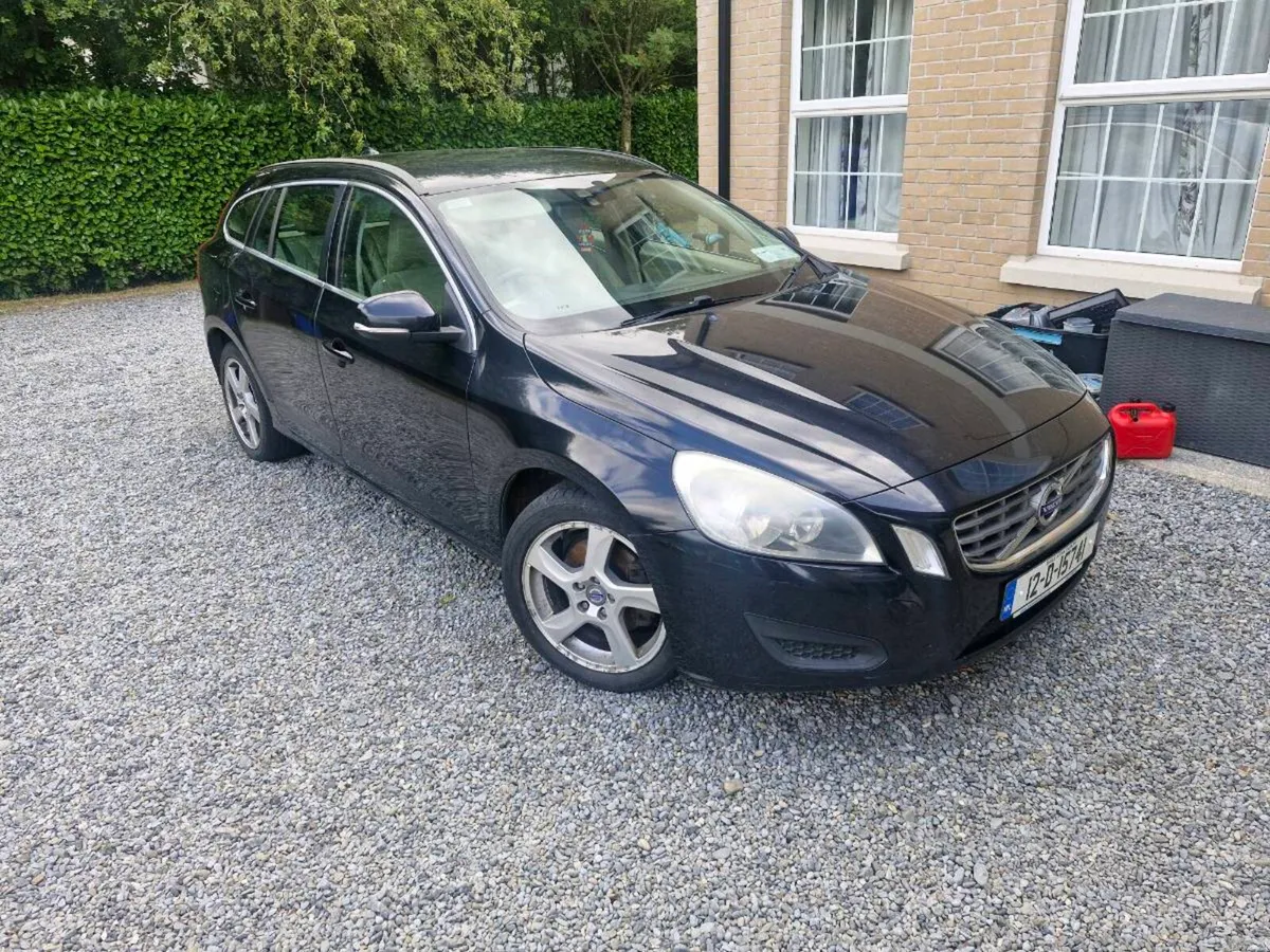 Volvo V60 2012 - Image 1