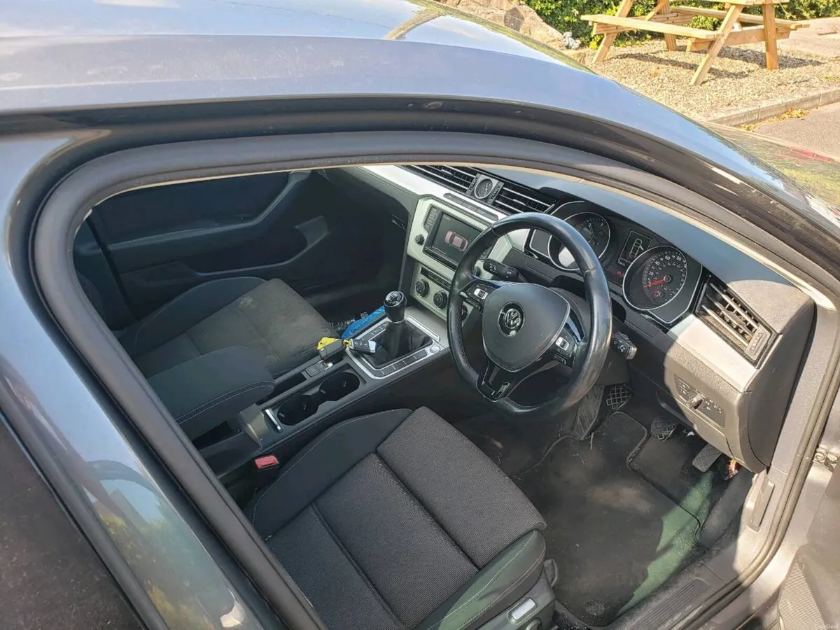 2017 1.6 diesel passat 219.000km read add - Image 5