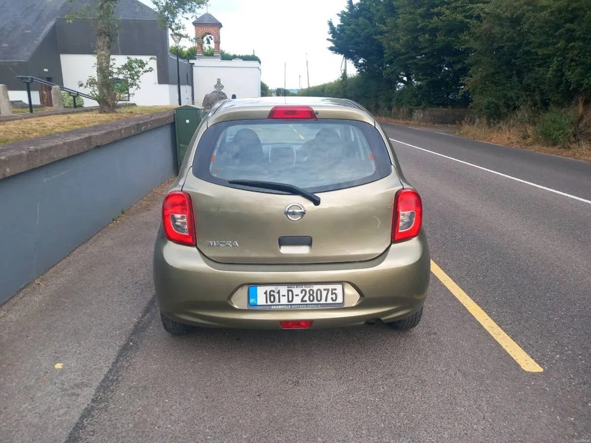 Motor car - Image 2