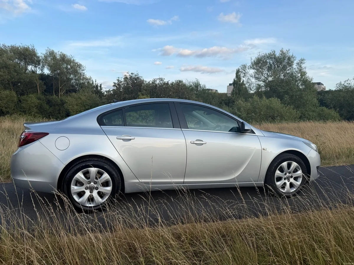 Opel insignia Automatic 2.0 CDTI 2016 - Image 3