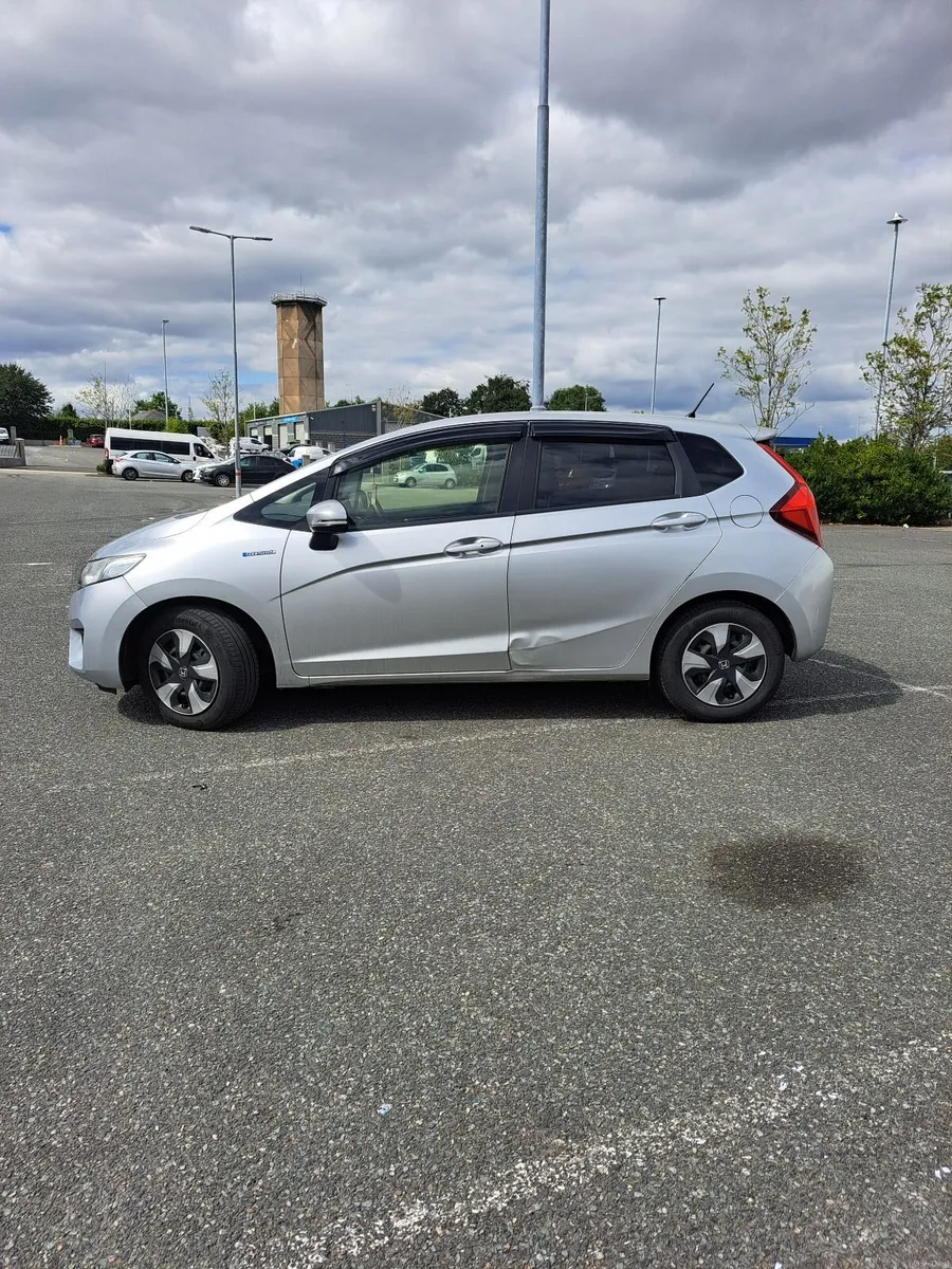 Honda Fit 2017 Hybrid 1.5L Automatic - Image 4