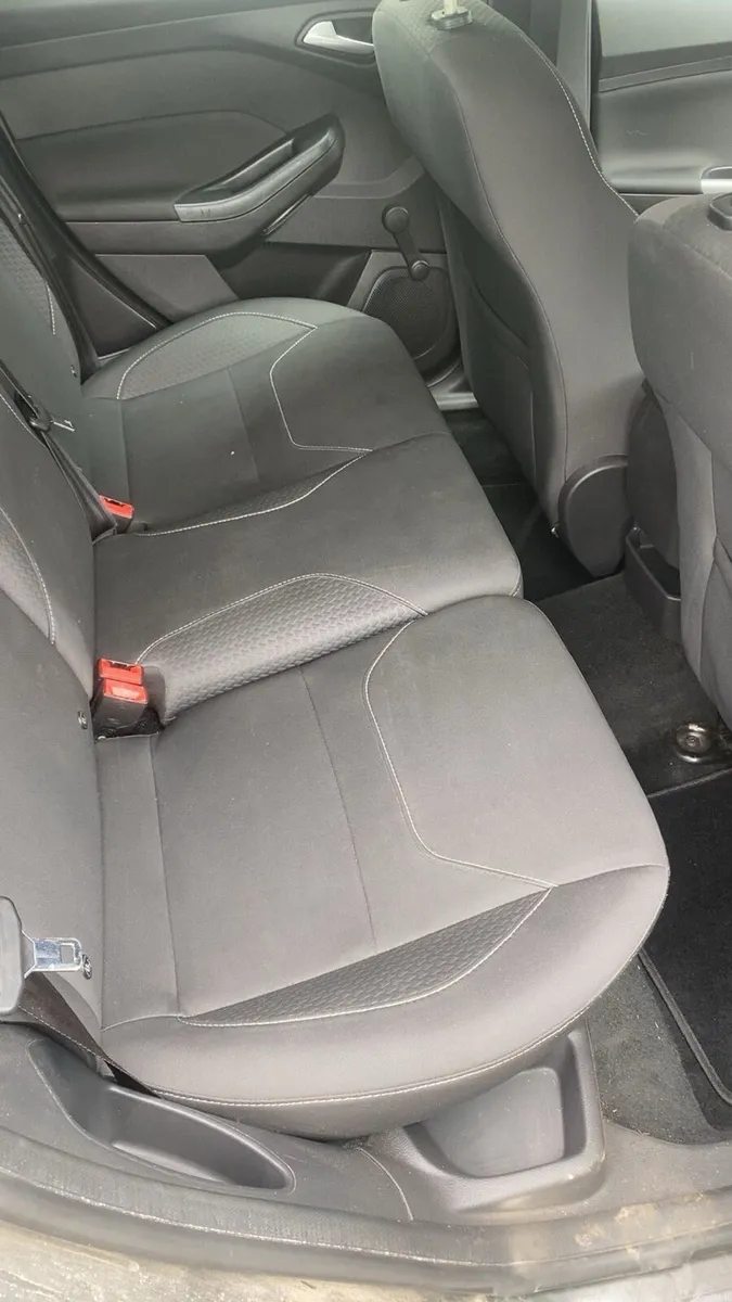 Ford focus - Image 6