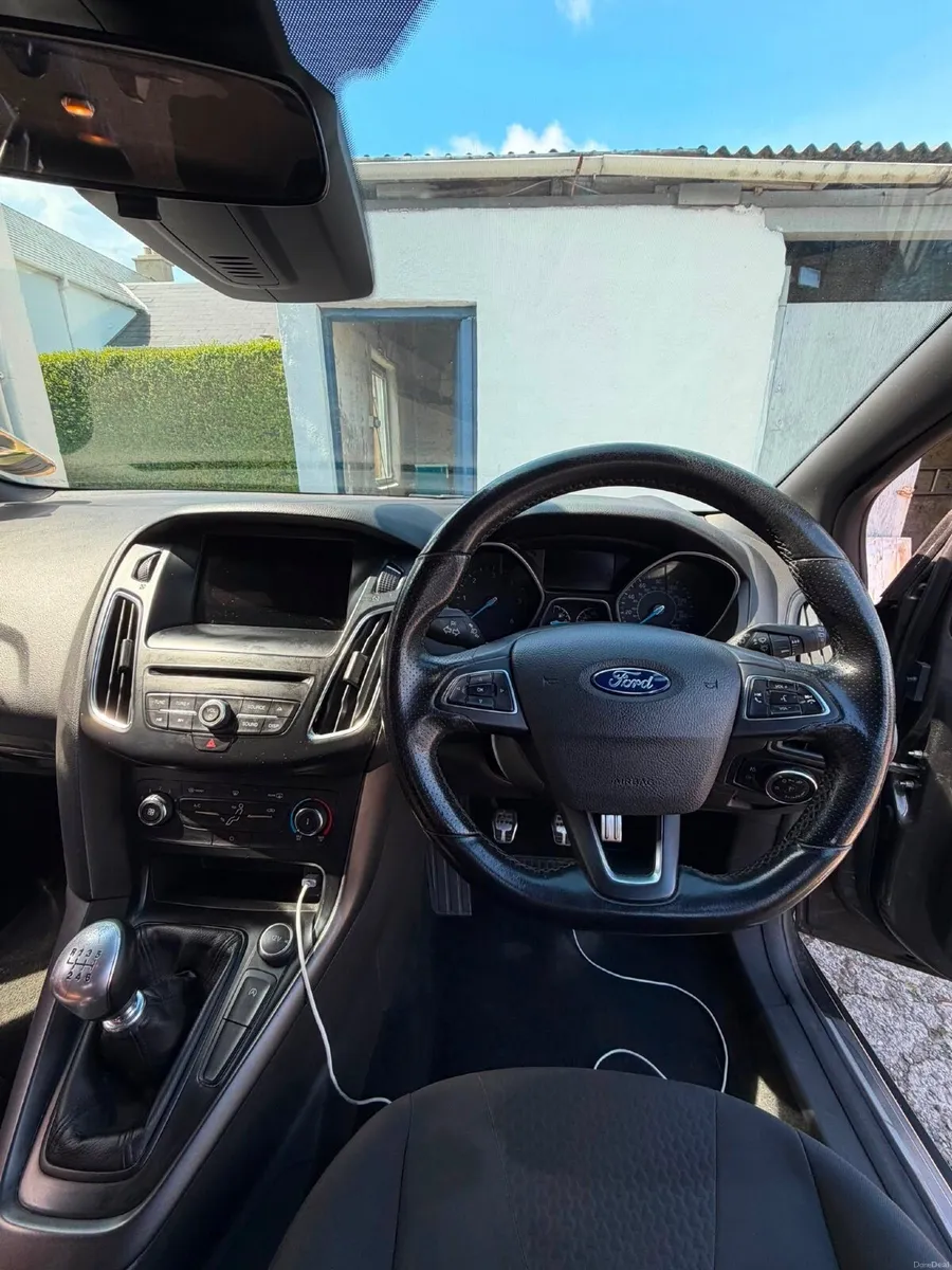 Ford Focus 2017 ST Line - Image 3