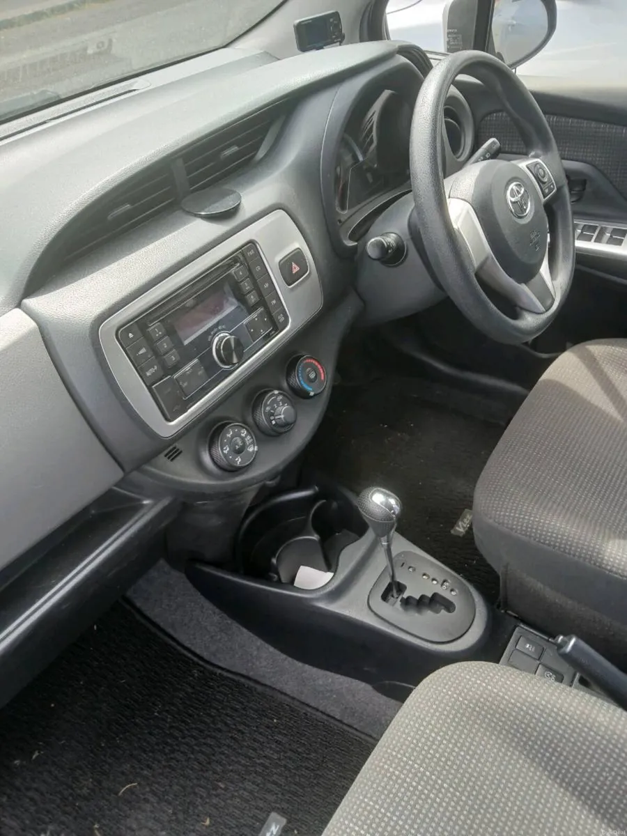 Toyota Vitz 1.3 Automatic - Image 5
