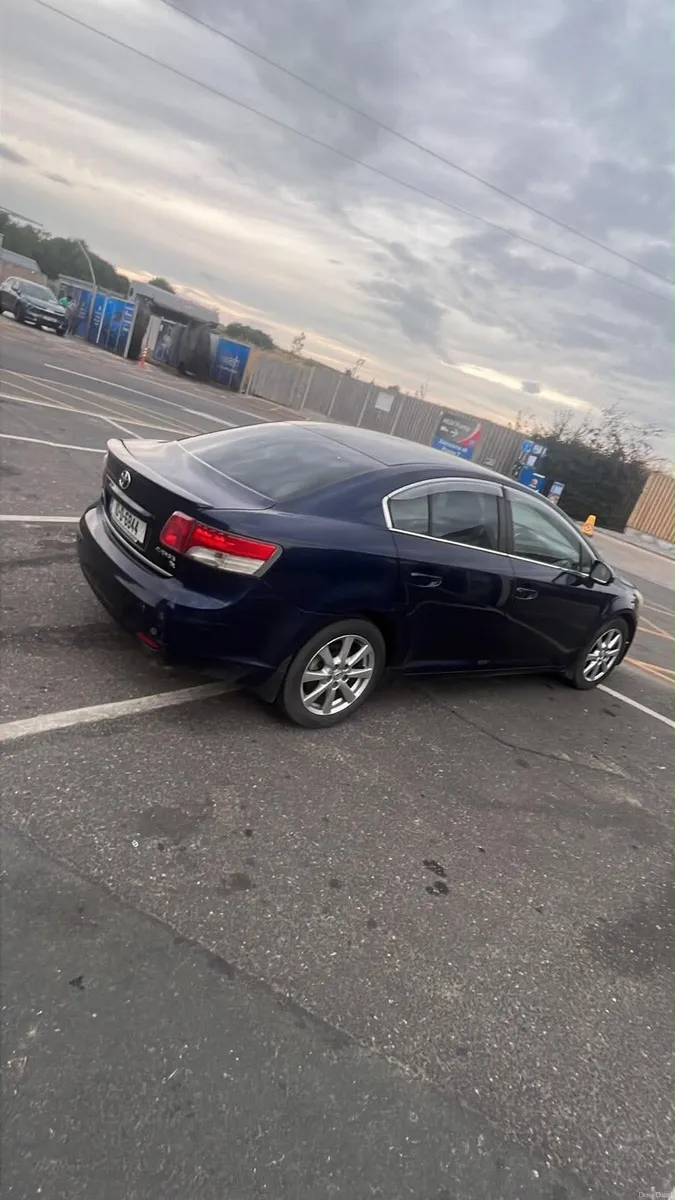 Toyota Avensis 2010 - Image 3